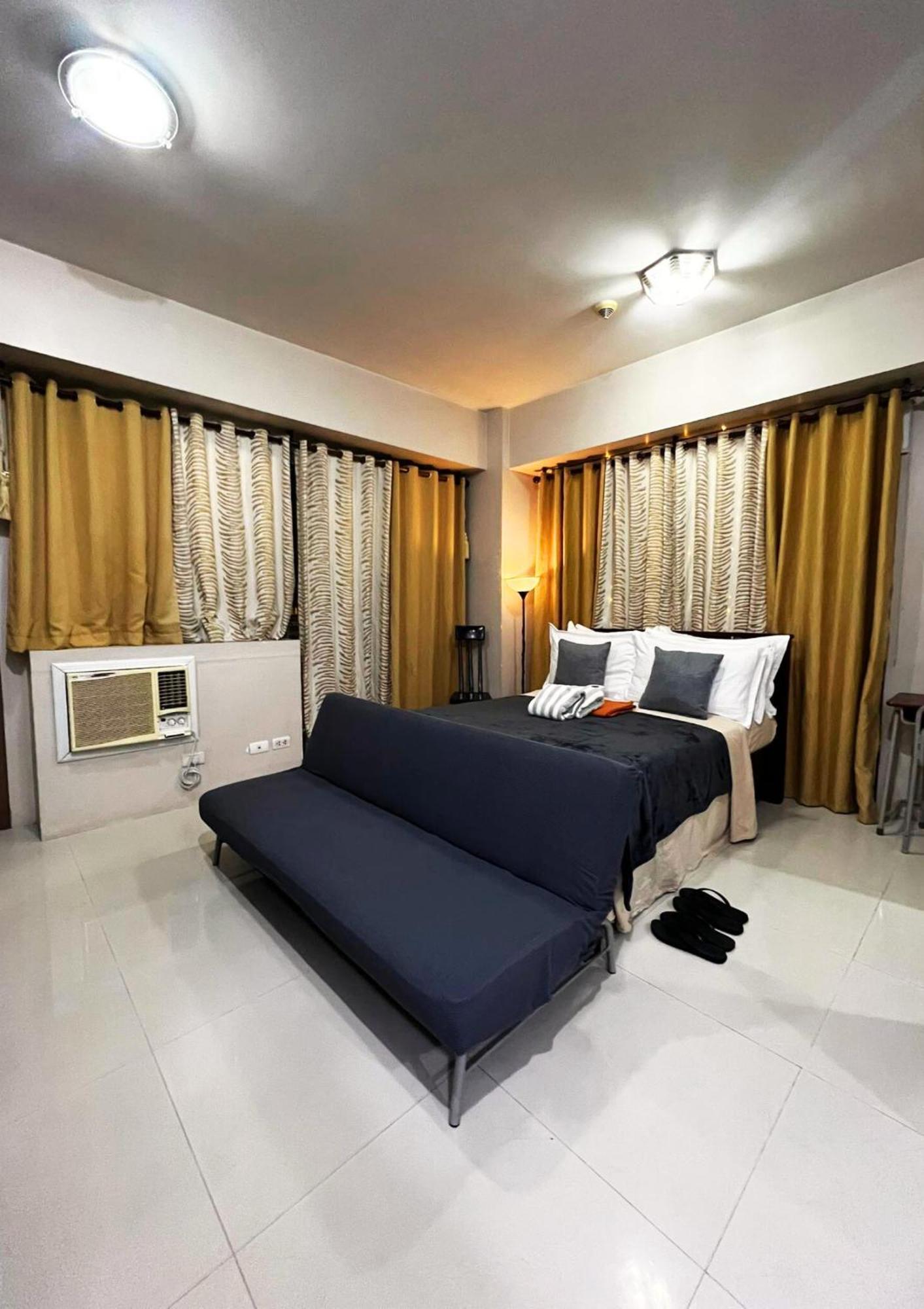 One Palm Tree Villas Condominium - Studio 7Th Fl With Balcony - Across Terminal 3 Airport Пасай Экстерьер фото